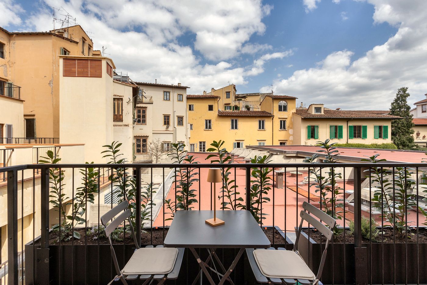Studio Duomo Michelangelo: private terrace over Florentine rooftops